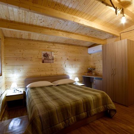 Country House Nonno Andrea Bed & Breakfast Limatola Bagian luar foto